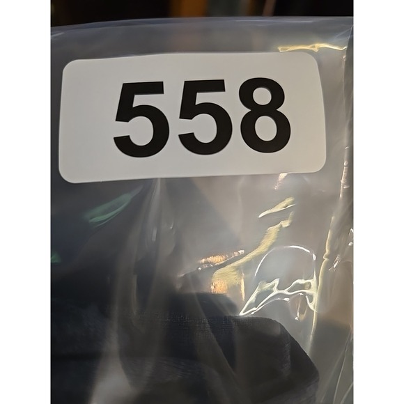 Lululemon Women's Padded Racerback Seemlessly Tank Top Navy (Size 6 Tag Removed) - Picture 9 of 9